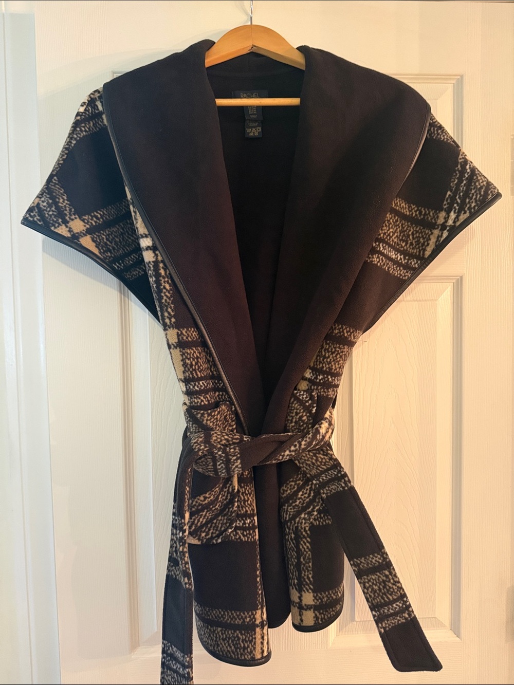 RACHEL Rachel Roy Black & Cream Plaid Shawl-Collar Belted Poncho